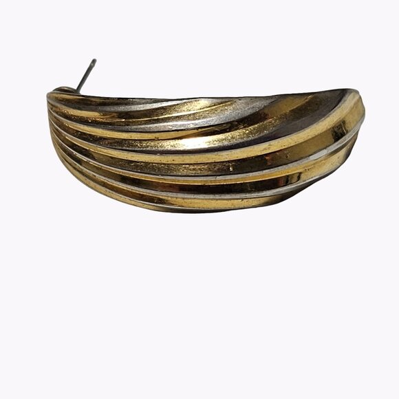 Elegant Vintage Chunky Croissant Hoop Earrings Gold Plated Textured  Jewelry - Picture 4 of 5